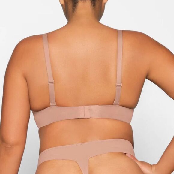 NWT SKIMS No Show Molded Unlined Demi Sheer Sexy Nude Lingerie Bra In Sienna - Picture 2 of 10